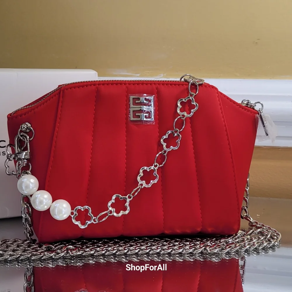 Givenchy - Picture 5 of 16